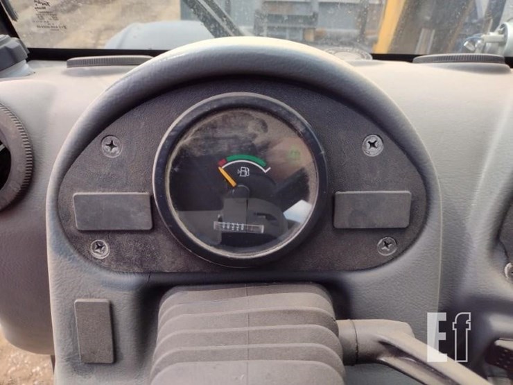 2010-caterpillar-th255-image-7