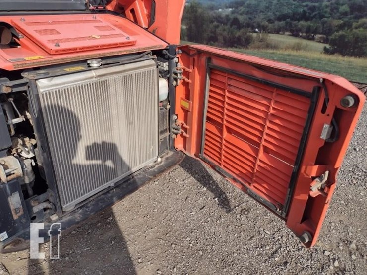 kubota-svl65-2-image-34