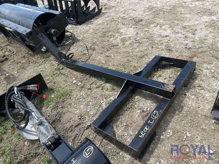 2025-jmr-tree-boom-skid-steer-attachment-image-3