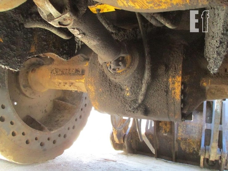 2000-deere-624h-image-18
