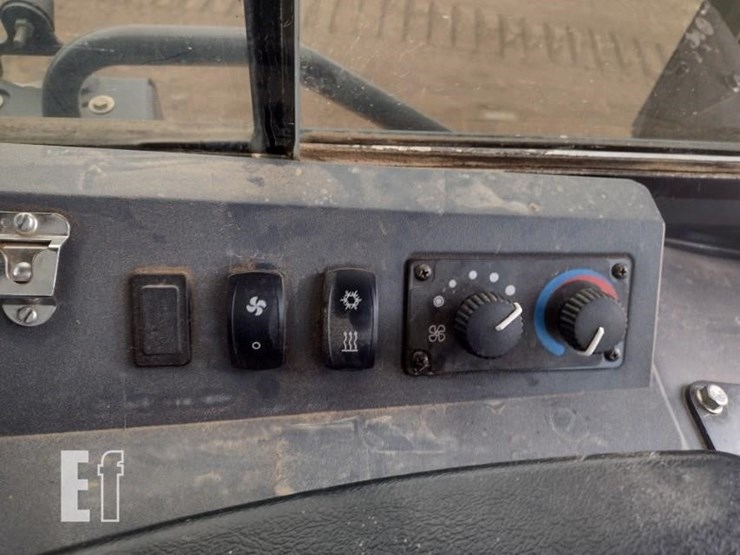 deere-650k-image-13