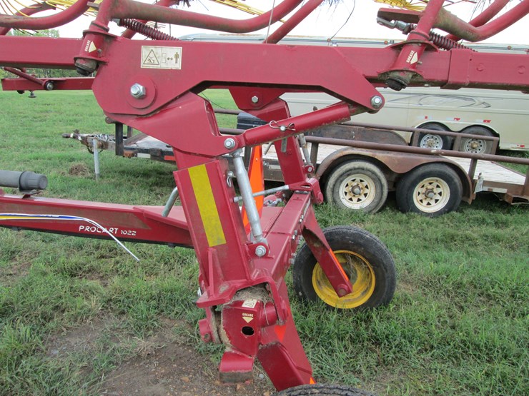 2015-new-holland-1022-image-9
