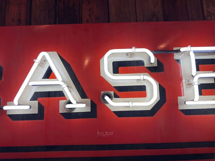 case-neon-image-4