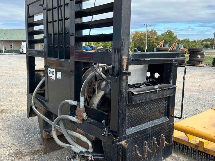 tractor-trailer-headache-rack-w/-ramsey-winch-image-4