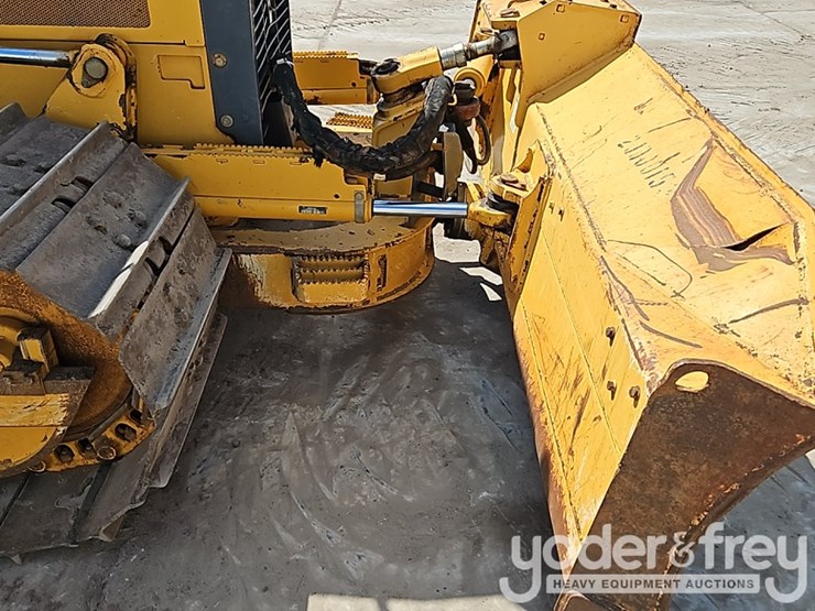 2016-deere-450j-image-12