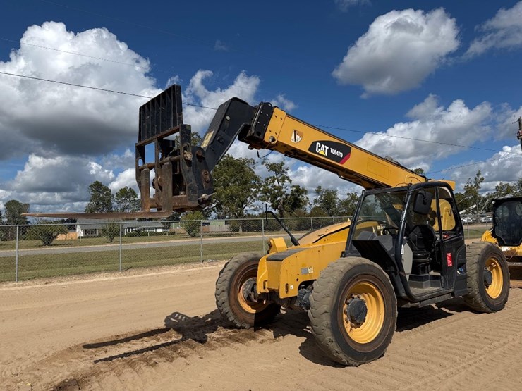 2016-caterpillar-tl642d-image-2