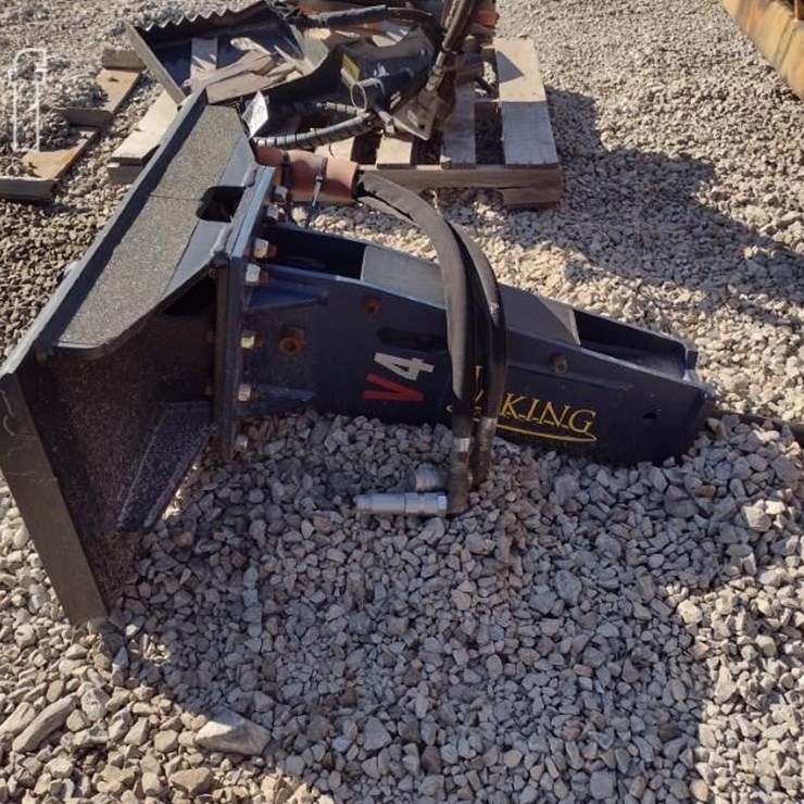 22 VIKING V4 BREAKER