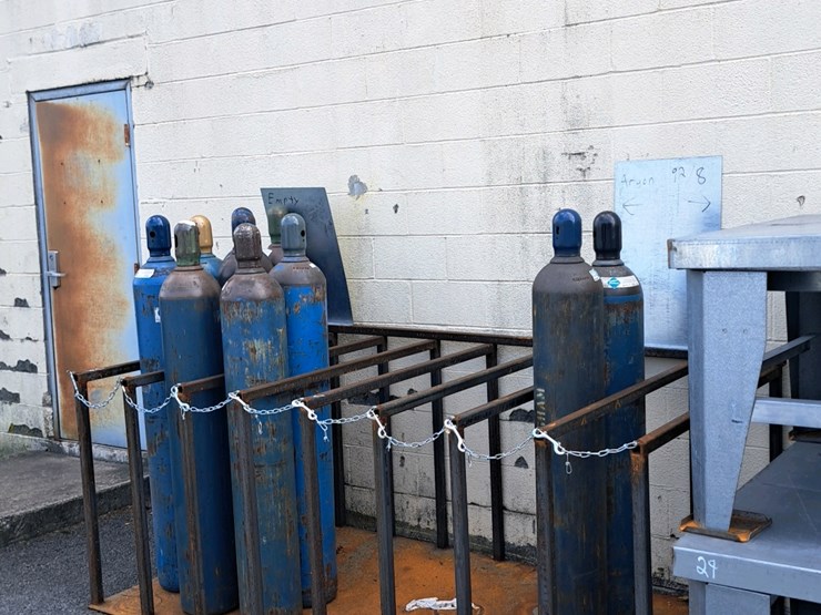 #156-•-steel-gas-tank-rack-image-3