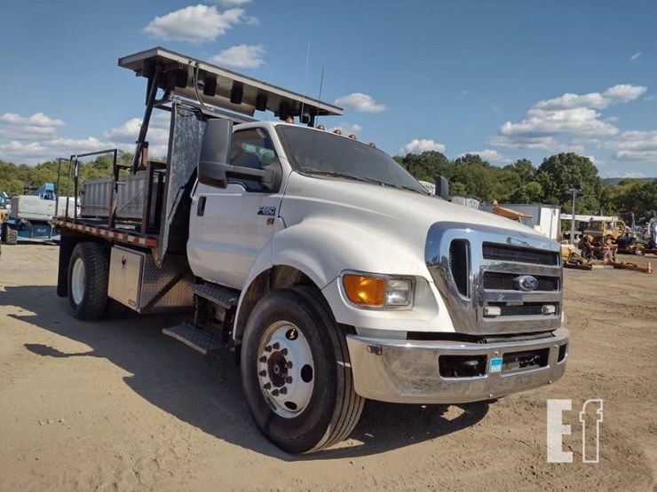2015-ford-f650-image-33