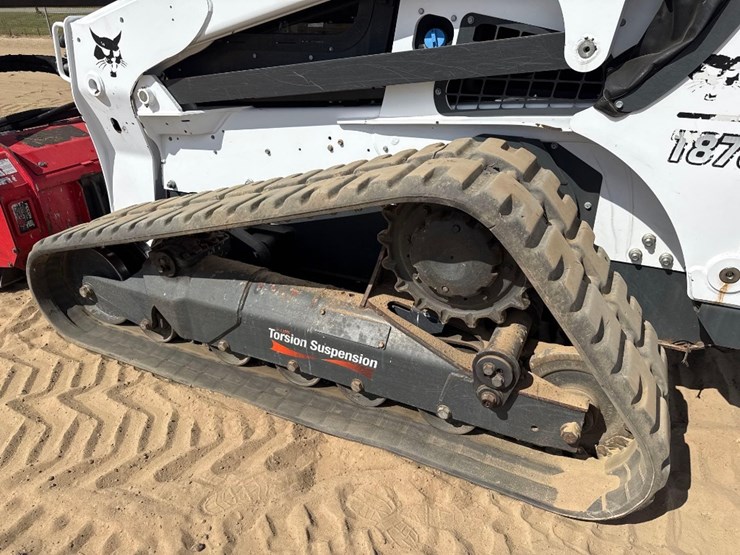 2021-bobcat-t870-image-9