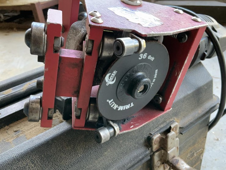 #147-•-series-1-blade-dresser-and-titan-banding-tool-image-7