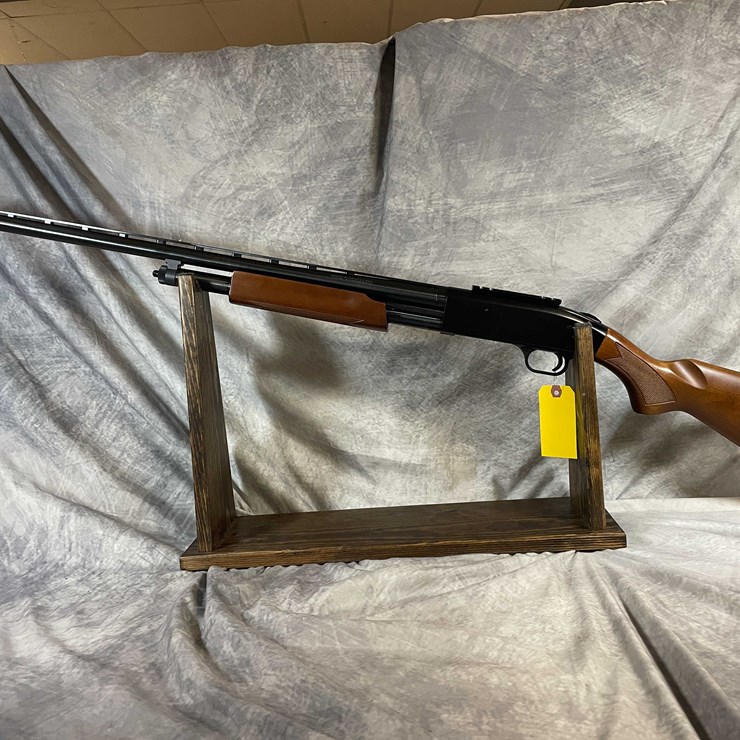 #4864 • Mossberg Model 500 12 Ga. Pump Action Shotgun, SN: V1385461