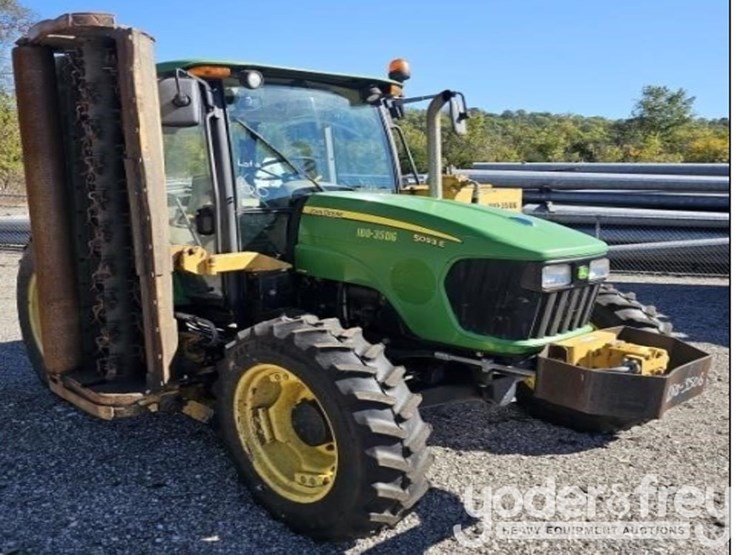 2009-john-deere-5093e-image-3