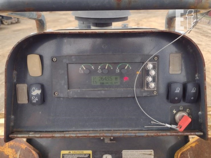 2007-deere-700j-lgp-image-7