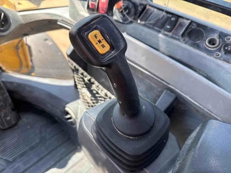 2019-caterpillar-926m-image-26