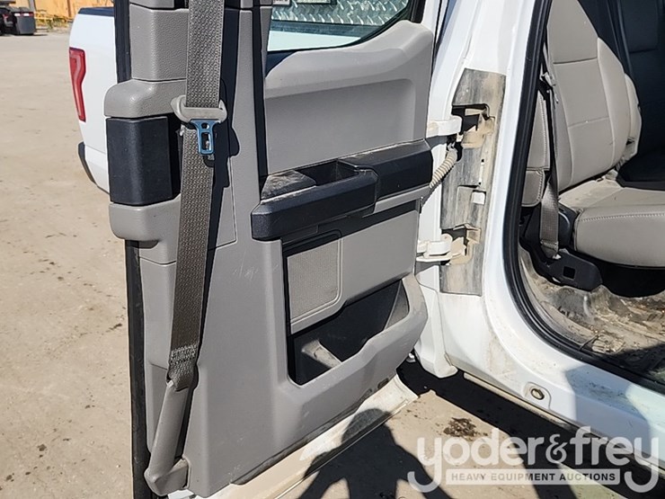 2017-ford-f150-image-22