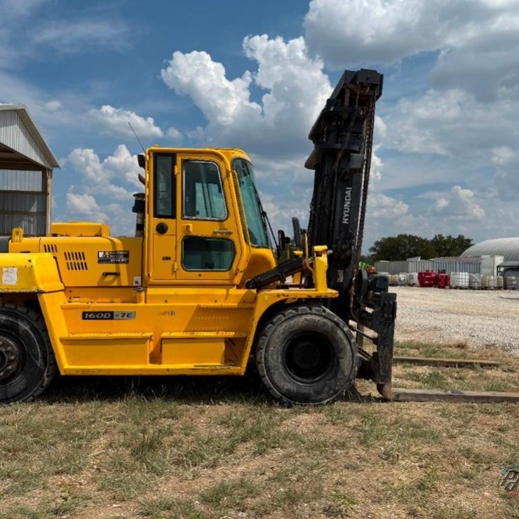 2012 HYUNDAI 160D-7E