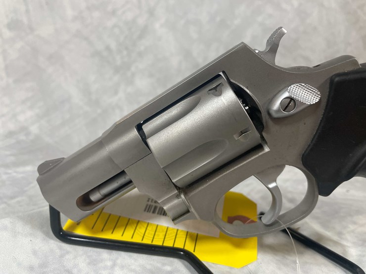 #4820-•-taurus-model-85-38-spl-revolver,-sn:-is36555-image-14