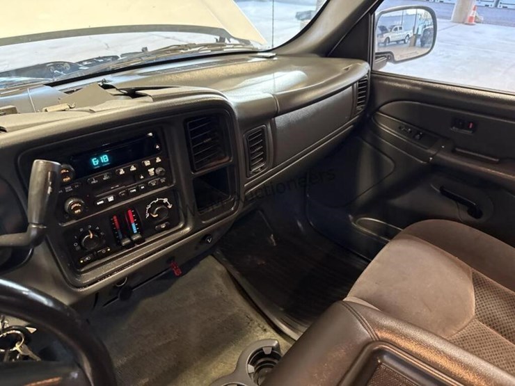 2007-chevrolet-silverado-1500-image-21