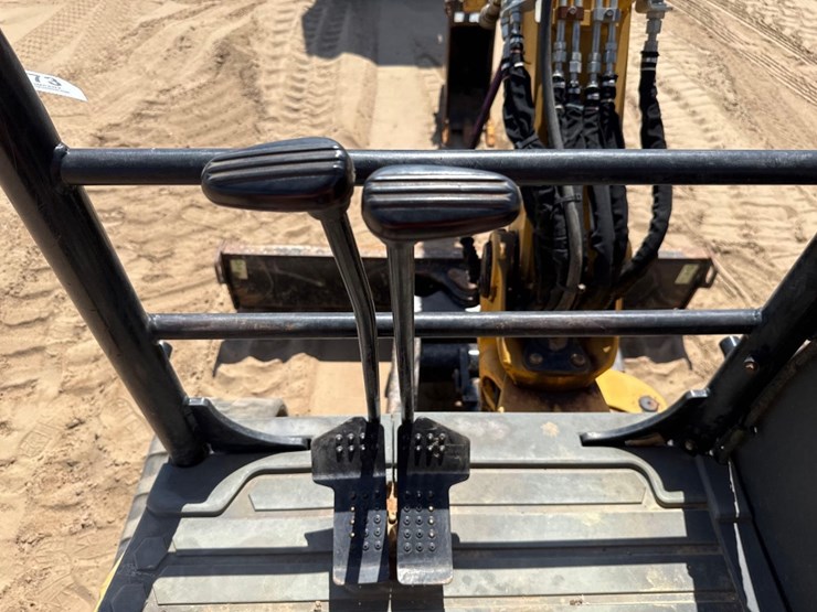 2019-caterpillar-303.5e2-cr-image-28