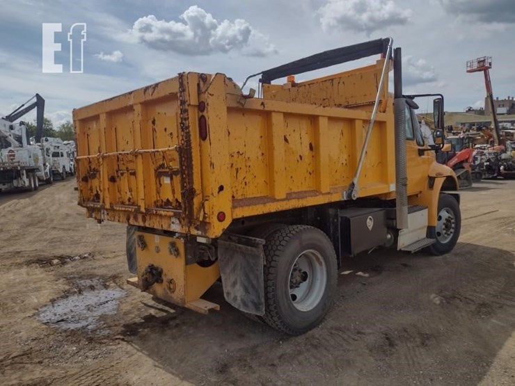 2018-international-durastar-4300-image-33