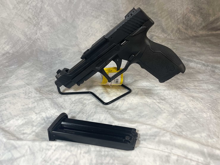 #4801-•-taurus-tx22-competition-22-lr-pistol,-sn:-1pt435457-image-23