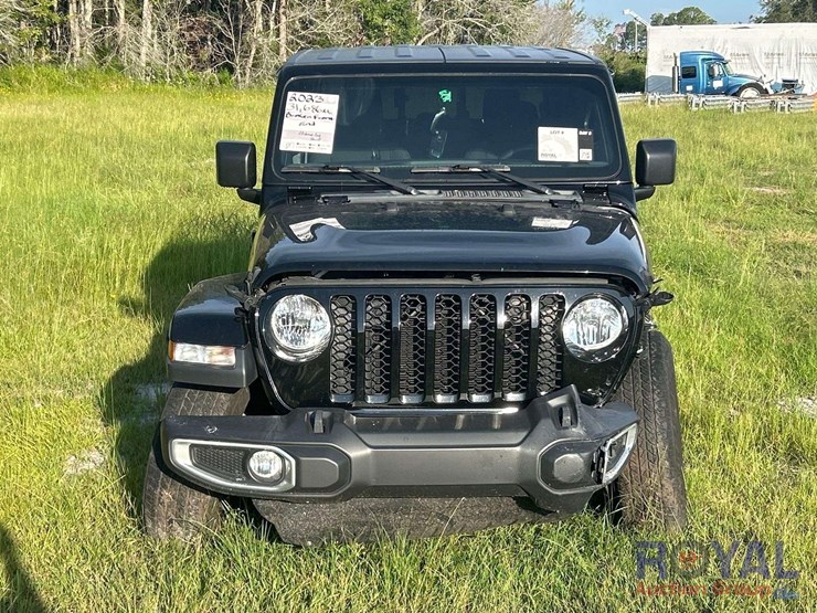 2023-jeep-gladiator-sport-4wd-sut-image-21