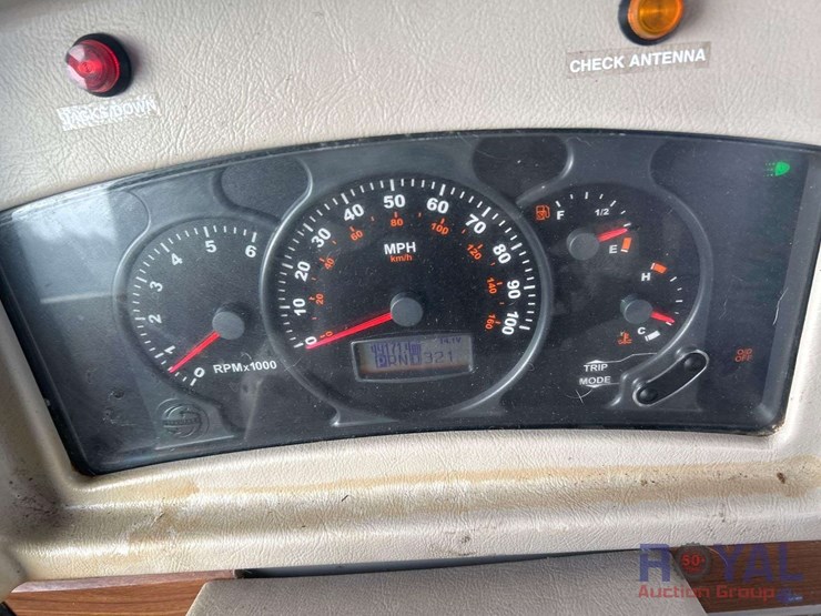 2004-workhorse-w22-motorhome-image-12