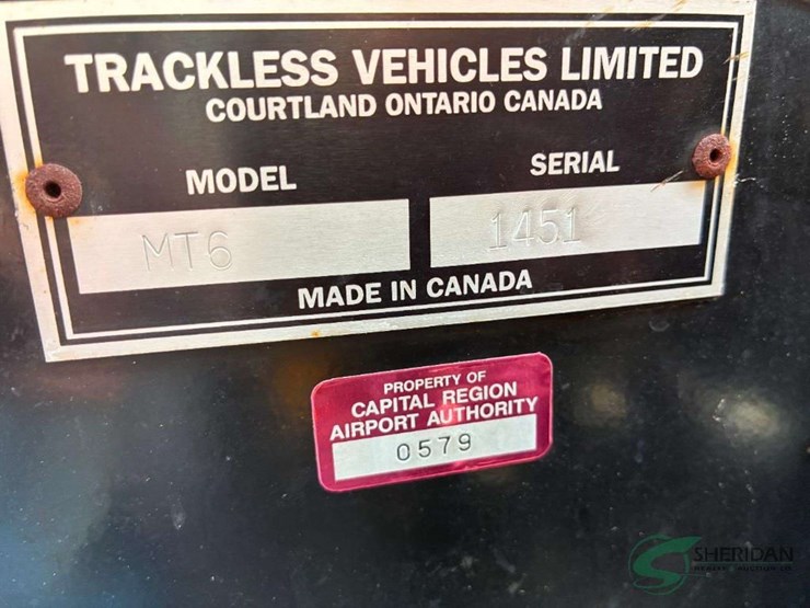 2014-trackless-model-mt6-with-numerous-like-new-attachments-image-38