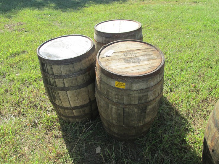 #29432-•-lot-of-(3)-whiskey-barrels-image-1