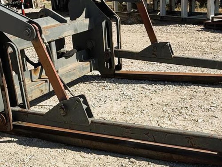 pemberton-pipe-/-pole-fork-attachment---model-jd644-image-10