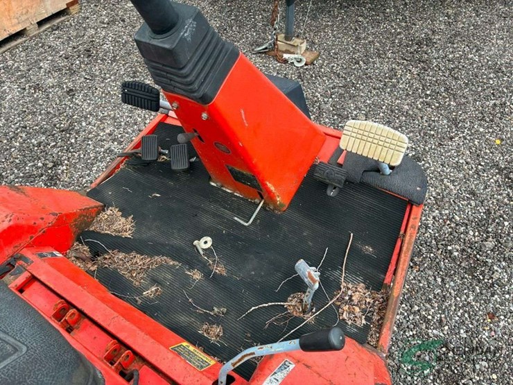 2001-kubota-f2100-image-10