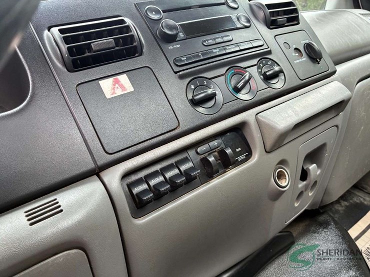 2006-ford-f350-image-31