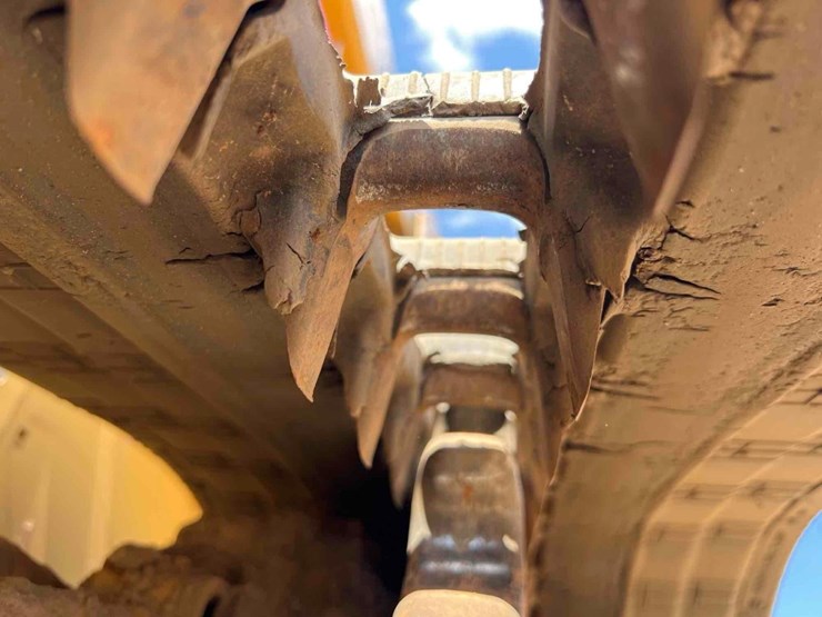 2021-caterpillar-279d3-image-12