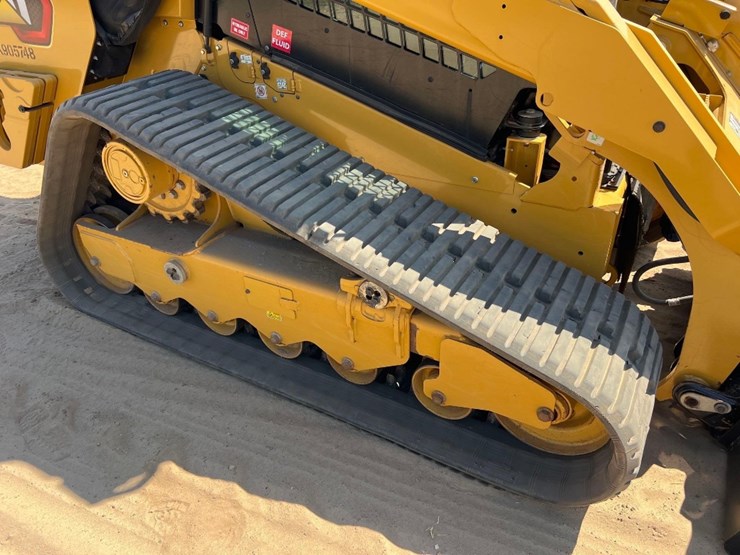 2023-caterpillar-299d3-xe-image-13