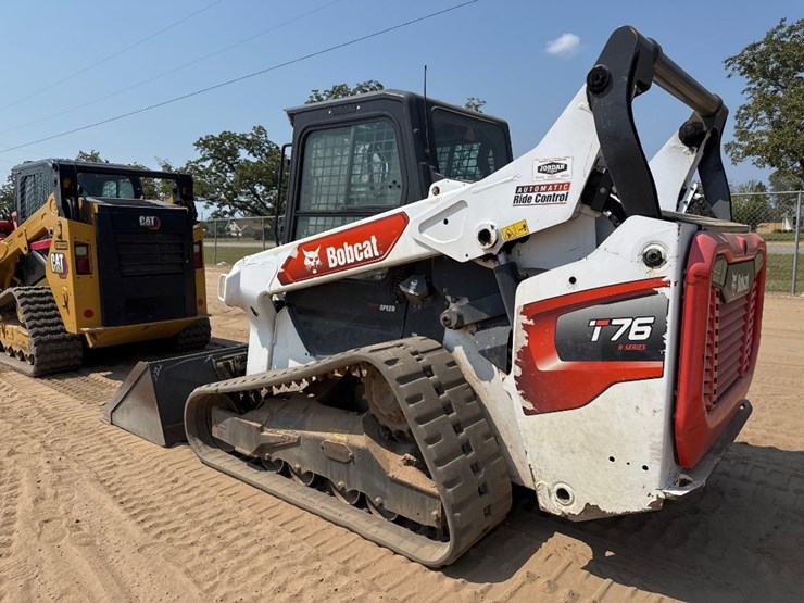 2020-bobcat-t76-image-8