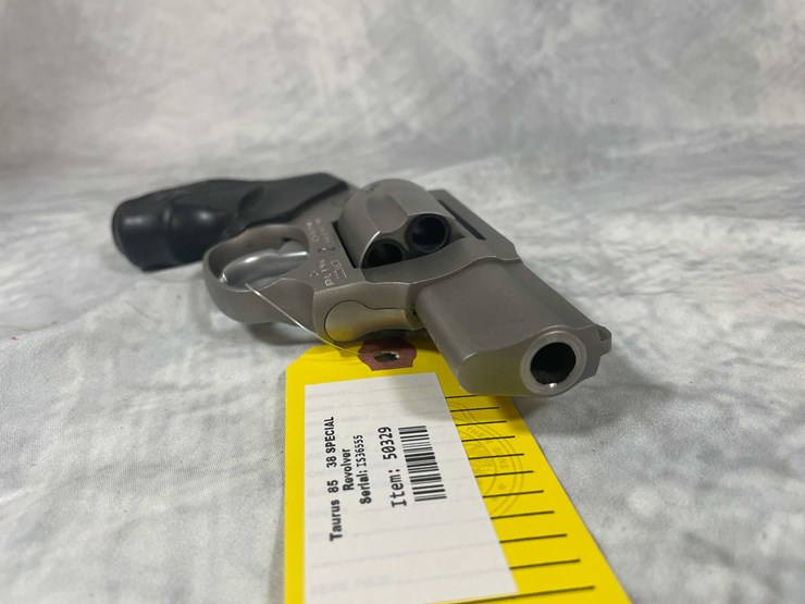 #4820-•-taurus-model-85-38-spl-revolver,-sn:-is36555-image-4