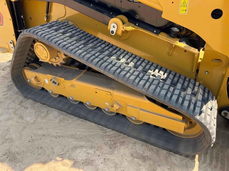 2025-caterpillar-275-skid-steer-image-13