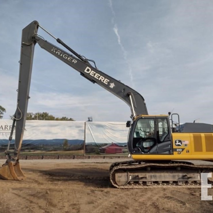 JOHN DEERE 210