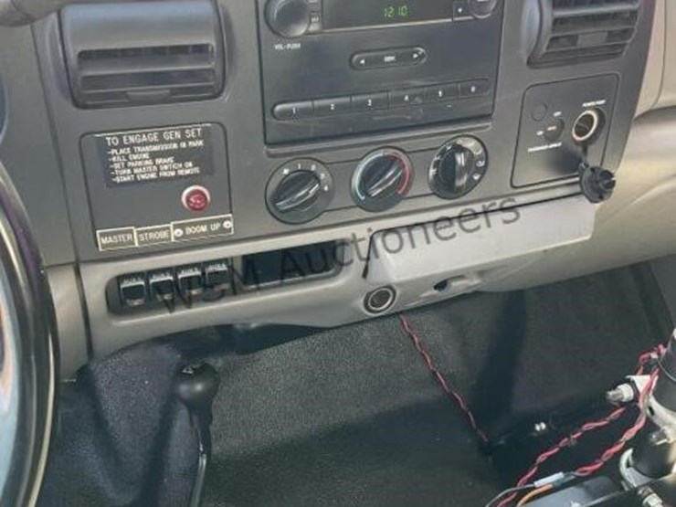 2006-ford-f450-image-23