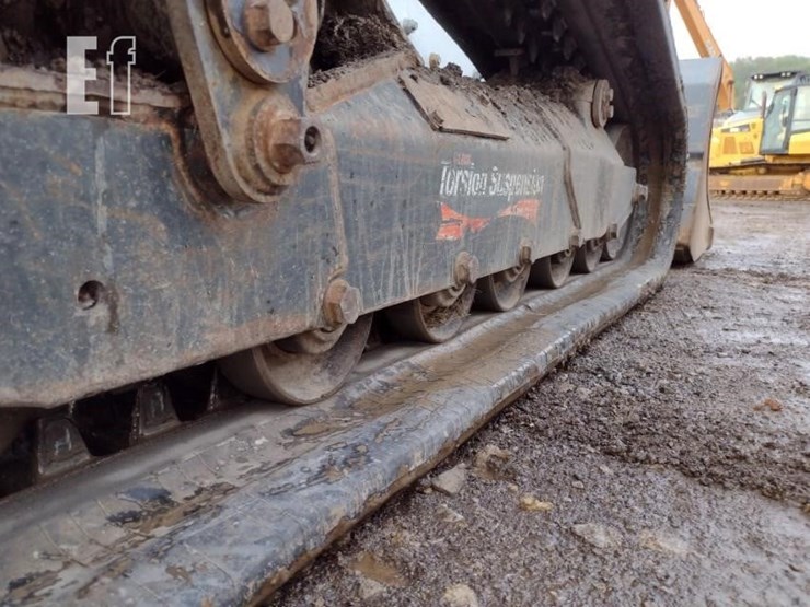2021-bobcat-t870-image-32