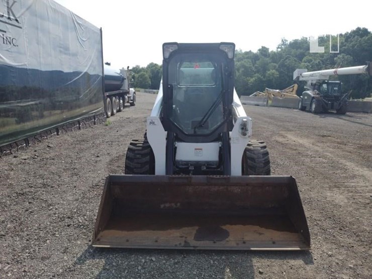 2022-bobcat-s740-image-2