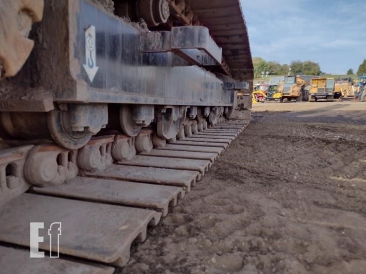 john-deere-210-image-25
