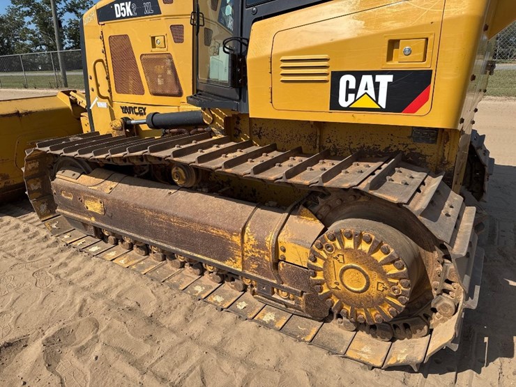 2013-caterpillar-d5k2-xl-image-9