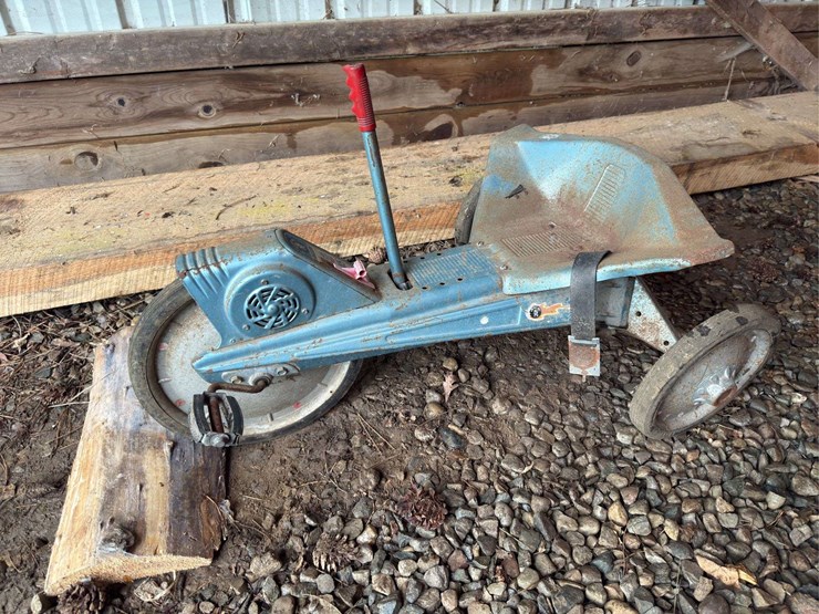 mattell-pedal-car-image-1