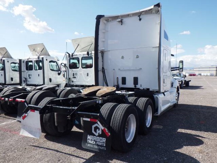 2018-kenworth-t680-image-6