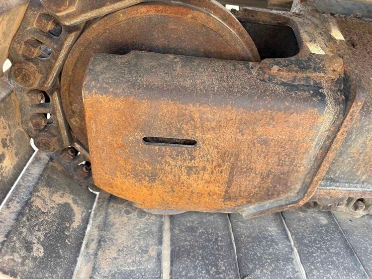 2015-deere-250g-lc-image-13