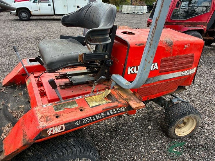 2001-kubota-f2100-image-3