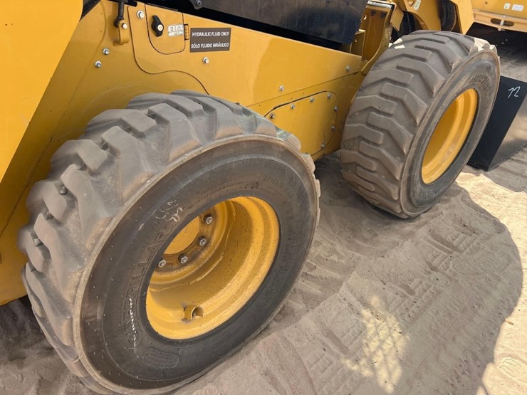 2019-caterpillar-262d3-image-20
