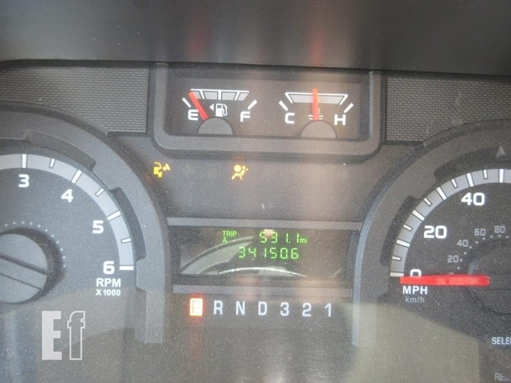 2011-ford-e450-image-23